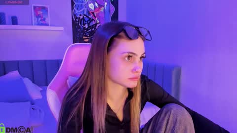 Snapshot of donna_potterr chatting on 12/14/25, 01:38 donna potterr online show from 12/14/25, 01:38