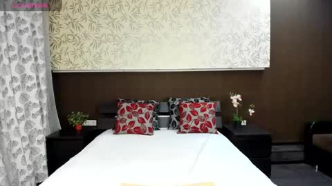 Donna On GMT2 Mon-Fri 3-9 AM online show from 12/05/24, 12:08