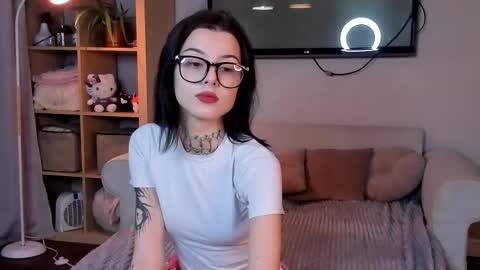 Donna online show from 10/29/25, 02:41