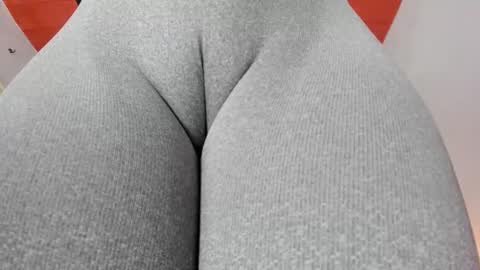 Paula DiazGMT-5 0730 - 1400 online show from 09/21/25, 11:56