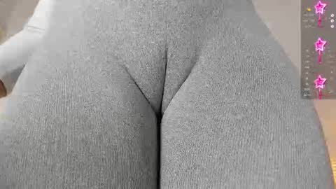 Paula DiazGMT-5 0730 - 1400 online show from 11/06/25, 12:17