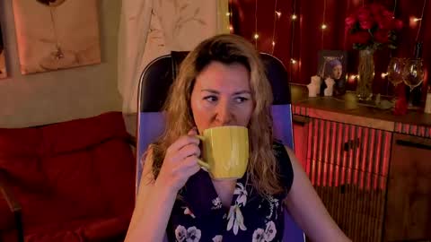 Snapshot of donnasmitth chatting on 04/13/26, 07:08 Donna online show from 04/13/26, 07:08