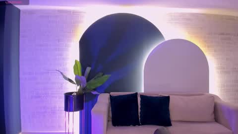  Donna Stonne  online show from 09/25/25, 03:43