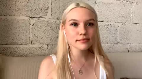 Stella online show from 10/13/25, 10:48