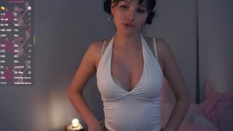 Victoria online show from 05/25/26, 09:43