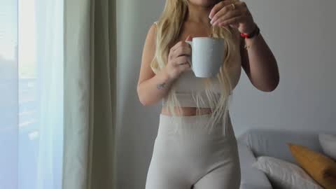 Donatella online show from 12/05/24, 03:06