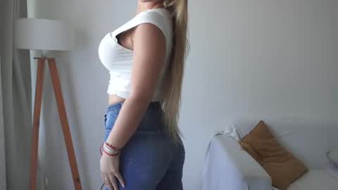 Donatella online show from 09/09/25, 12:05