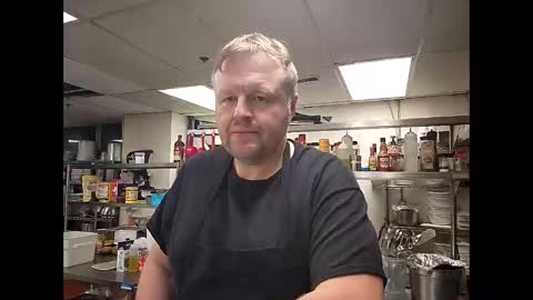 Snapshot of donseanh chatting on 11/04/25, 05:28 The Don online show from 11/04/25, 05:28