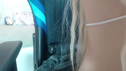 Nika online show from 10/05/25, 09:18