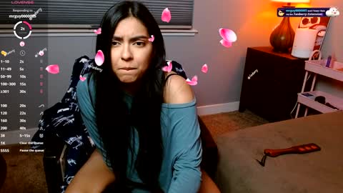 Snapshot of dontbemina chatting on 01/06/25, 05:30 DontBeMina online show from 01/06/25, 05:30