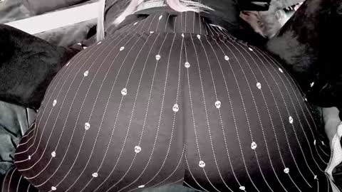 Snapshot of doomednympho chatting on 12/14/24, 09:56 DOOM online show from 12/14/24, 09:56