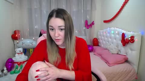 Snapshot of dorasuun chatting on 02/15/25, 11:06 dorasuun online show from 02/15/25, 11:06