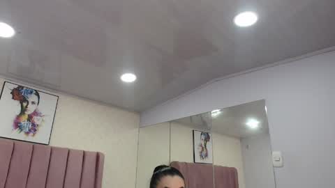 Snapshot of dorettaacreman chatting on 04/18/26, 12:09 Anny online show from 04/18/26, 12:09