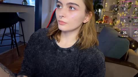 Snapshot of dorfmatratze_ chatting on 01/25/25, 03:20 Alice online show from 01/25/25, 03:20