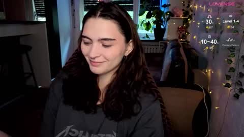 Snapshot of dorfmatratze_ chatting on 10/03/25, 09:28 Alice online show from 10/03/25, 09:28