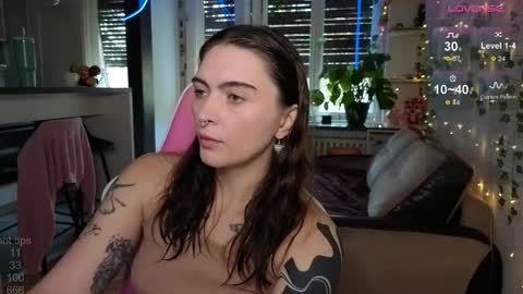 Snapshot of dorfmatratze_ chatting on 11/03/25, 07:20 Alice online show from 11/03/25, 07:20