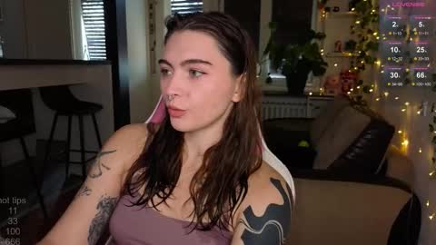 Snapshot of dorfmatratze_ chatting on 12/02/25, 09:03 Alice online show from 12/02/25, 09:03