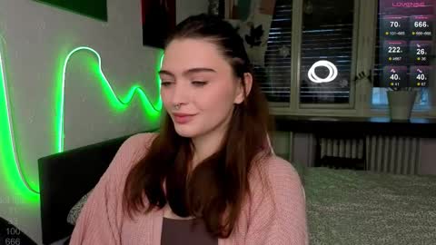 Snapshot of dorfmatratze_ chatting on 12/05/25, 06:33 Alice online show from 12/05/25, 06:33