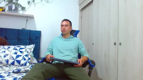 Snapshot of dorian_h chatting on 03/26/26, 07:52 dorian_h online show from 03/26/26, 07:52