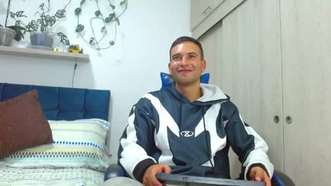 Snapshot of dorian_h chatting on 04/25/26, 10:51 dorian_h online show from 04/25/26, 10:51
