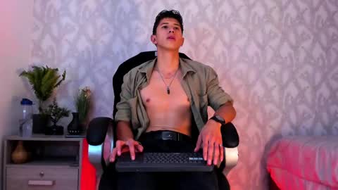 dorian_mystery online show from 12/17/24, 04:34