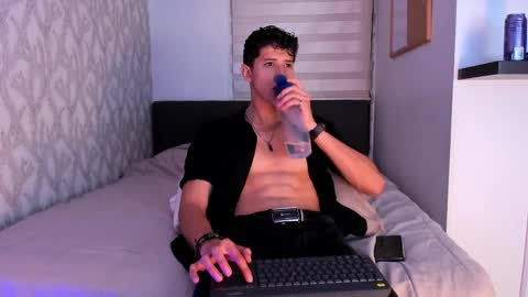 dorian_mystery online show from 02/14/25, 03:22