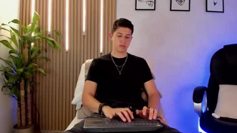 dorian_mystery online show from 12/15/25, 10:25