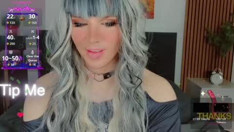 Snapshot of dorian_reed chatting on 04/01/26, 12:00 Helen my second account online show from 04/01/26, 12:00