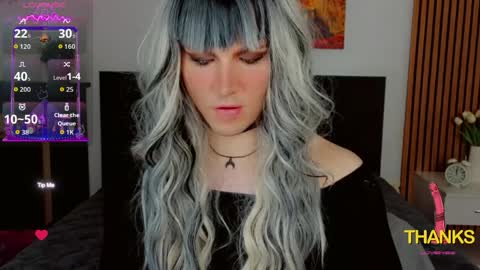 Snapshot of dorian_reed chatting on 04/06/26, 01:45 Helen my second account online show from 04/06/26, 01:45