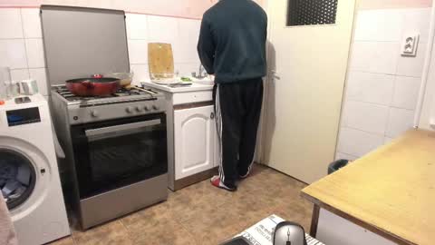 menu  below online show from 03/10/25, 06:12