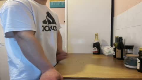 Snapshot of doriancretu95 chatting on 04/17/26, 02:42 menu below online show from 04/17/26, 02:42