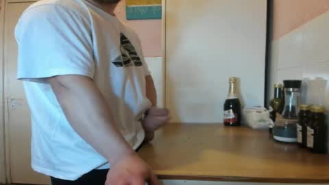 Snapshot of doriancretu95 chatting on 04/19/26, 12:15 menu below online show from 04/19/26, 12:15