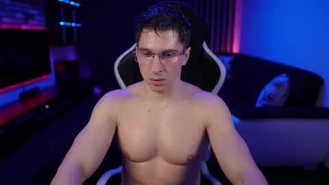 Dorian Reyes online show from 02/12/25, 01:30