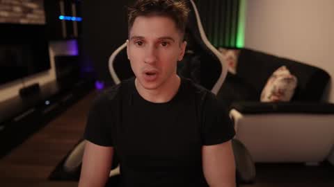 Dorian Reyes online show from 02/16/25, 09:16