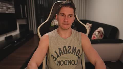 Snapshot of dorianreyes chatting on 03/27/26, 12:27 Dorian Reyes online show from 03/27/26, 12:27