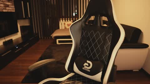 Snapshot of dorianreyes chatting on 04/07/26, 08:20 Dorian Reyes online show from 04/07/26, 08:20