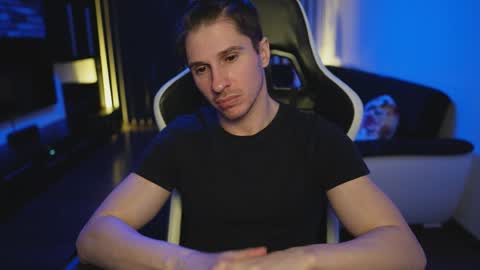 Snapshot of dorianreyes chatting on 04/09/26, 10:15 Dorian Reyes online show from 04/09/26, 10:15