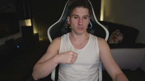 Snapshot of dorianreyes chatting on 04/21/26, 01:42 Dorian Reyes online show from 04/21/26, 01:42