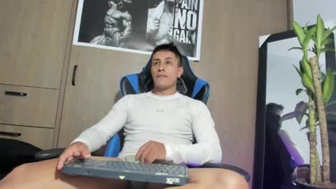Snapshot of dorman_boy chatting on 05/12/26, 12:41 dorman_boy online show from 05/12/26, 12:41