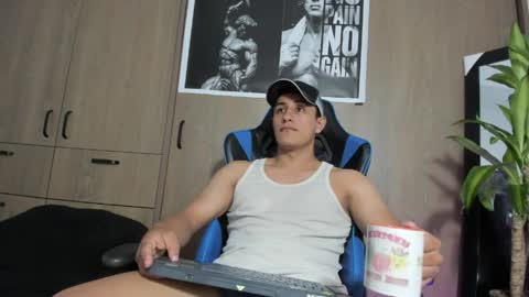 Snapshot of dorman_boy chatting on 05/26/26, 03:24 dorman_boy online show from 05/26/26, 03:24