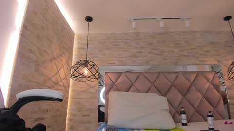  DOROTHY online show from 01/14/25, 09:35