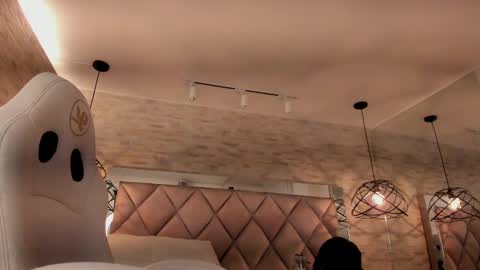  DOROTHY online show from 02/21/25, 05:35