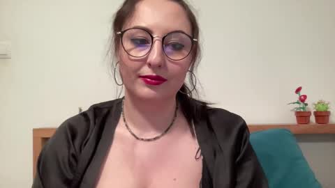 Snapshot of dorothydolly chatting on 04/16/26, 01:56 Dorothy online show from 04/16/26, 01:56