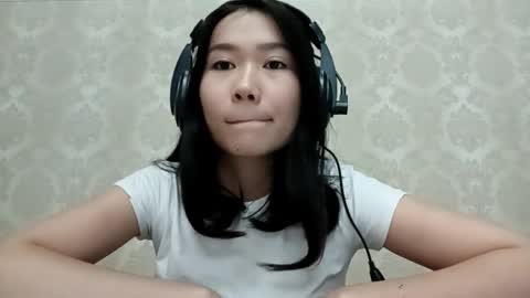 Snapshot of dorothygreene chatting on 10/06/25, 10:45 YuKi  online show from 10/06/25, 10:45