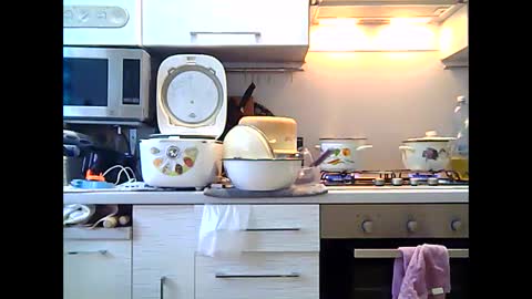 Snapshot of dorrie_ann chatting on 12/12/24, 06:57 Dorrie Ann online show from 12/12/24, 06:57