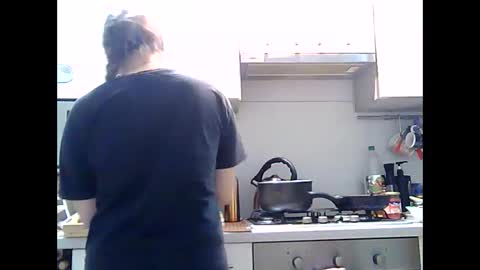 Snapshot of dorrie_ann chatting on 12/31/24, 08:34 Dorrie Ann online show from 12/31/24, 08:34