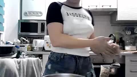 Snapshot of dorrie_ann chatting on 02/04/25, 06:38 Dorrie Ann online show from 02/04/25, 06:38