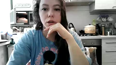 Snapshot of dorrie_ann chatting on 02/08/25, 08:31 Dorrie Ann online show from 02/08/25, 08:31