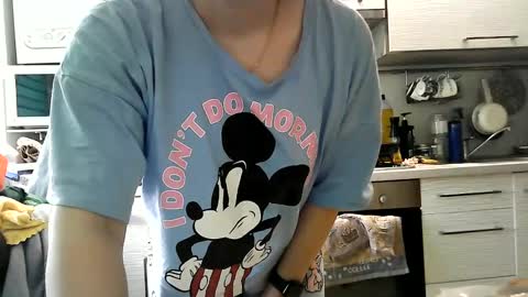 Snapshot of dorrie_ann chatting on 02/25/25, 05:30 Dorrie Ann online show from 02/25/25, 05:30