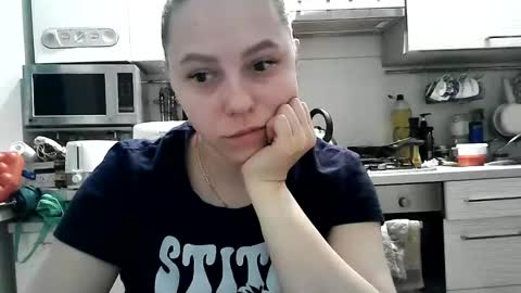 Snapshot of dorrie_ann chatting on 02/25/25, 07:03 Dorrie Ann online show from 02/25/25, 07:03